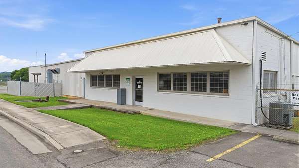 2.16 Acres of Improved Commercial Land for Sale in Cleveland, Tennessee