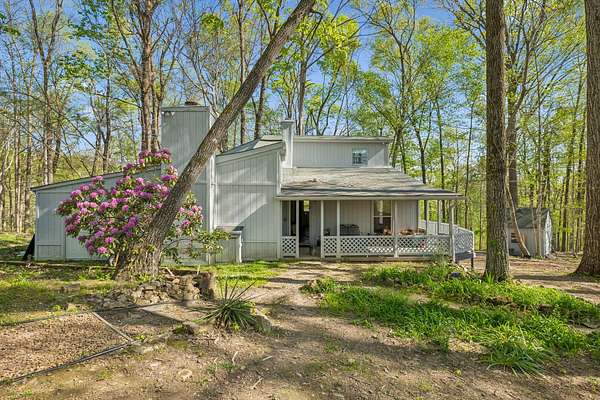 5.27 Acres of Land with Home for Sale in Franklin, Tennessee