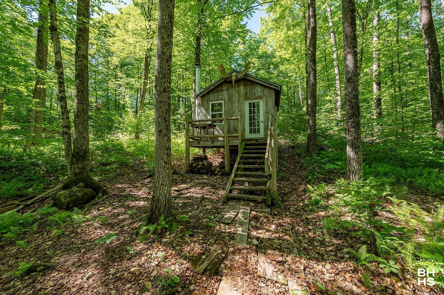 9 Acres of Residential Land for Sale in Elizabethtown, New York