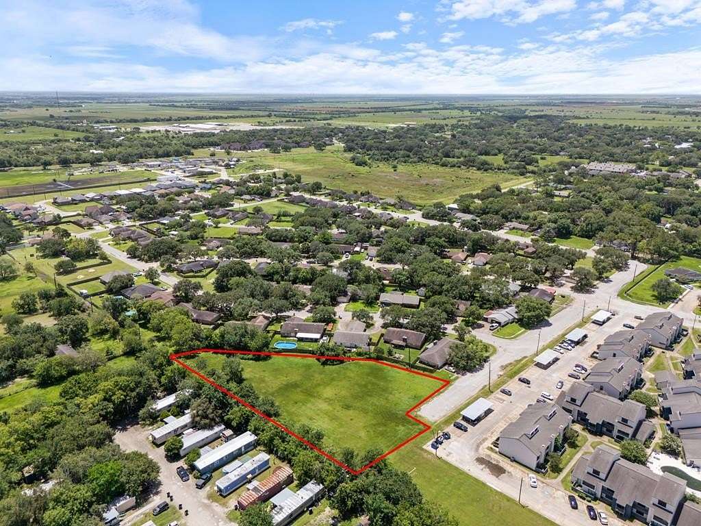 1.4 Acres of Residential Land for Sale in Bay City, Texas