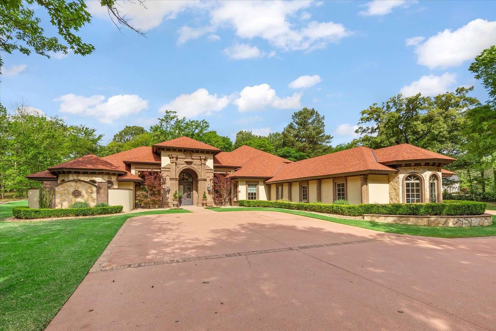 3 Acres of Land with Home for Lease in Longview, Texas
