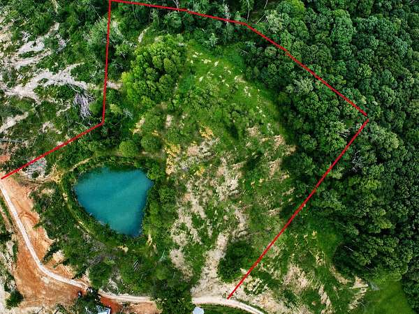 7.13 Acres of Residential Land for Sale in Irvine, Kentucky