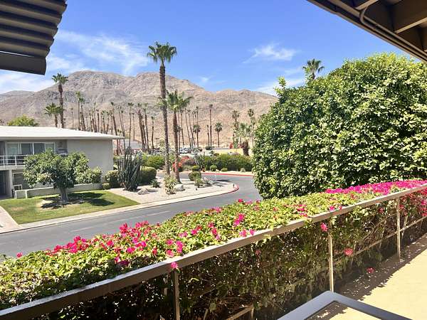 12.2 Acres of Land with Home for Sale in Rancho Mirage, California