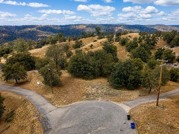 4.48 Acres of Residential Land for Sale in Coarsegold, California