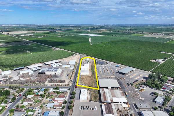 4.8 Acres of Improved Commercial Land for Sale in Del Rey, California