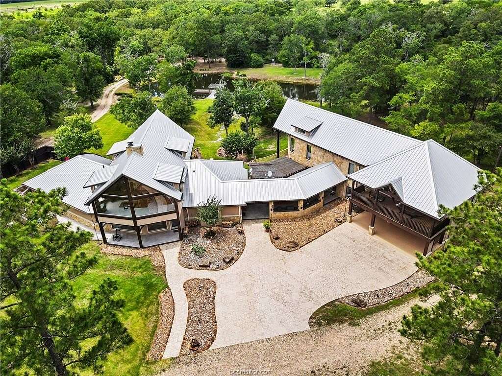 20 Acres of Recreational Land with Home for Sale in Navasota, Texas