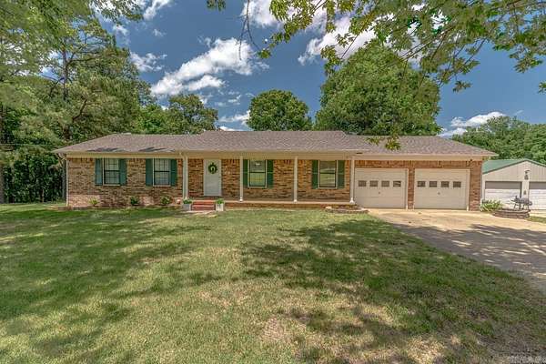 4.26 Acres of Land with Home for Sale in Jonesboro, Arkansas