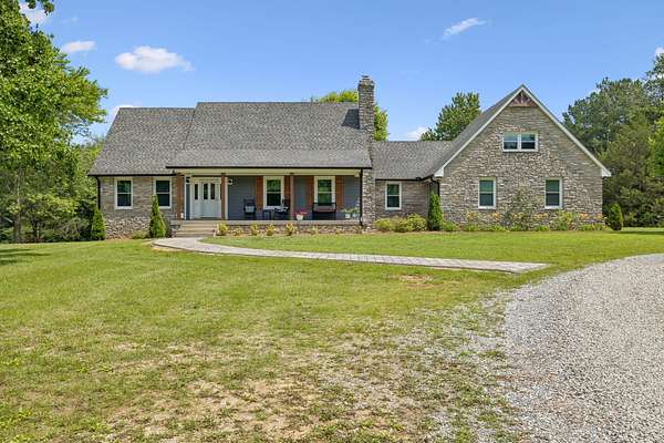4 Acres of Land with Home for Sale in White House, Tennessee