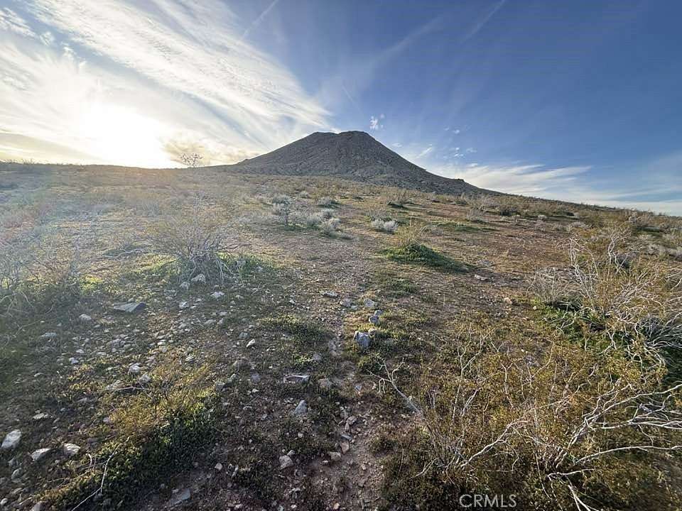 1 Acre of Land for Sale in Apple Valley, California