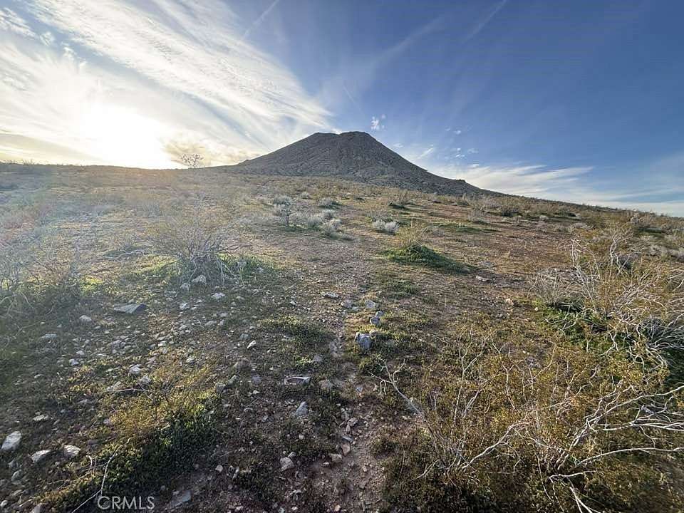 1 Acre of Land for Sale in Apple Valley, California