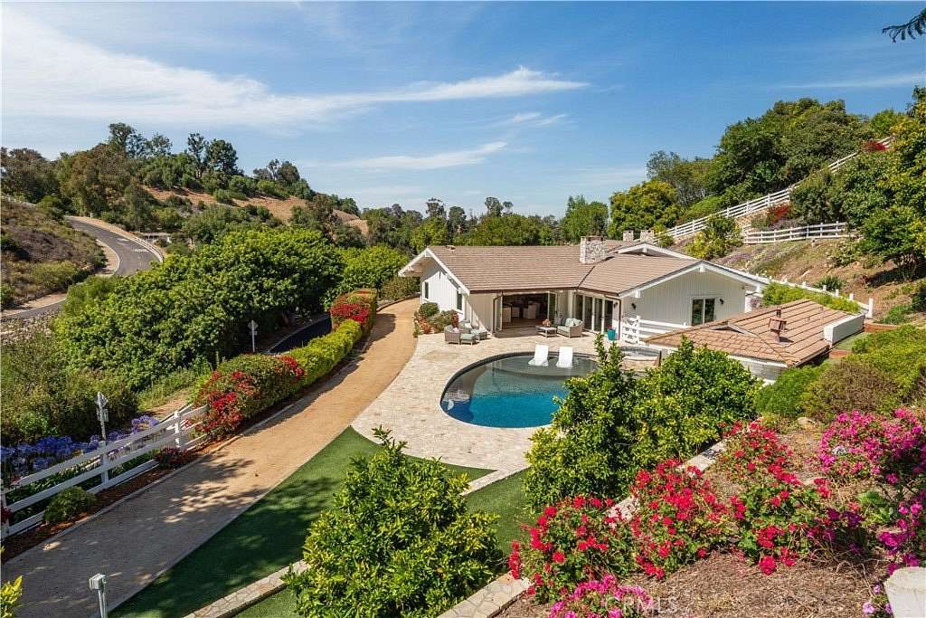 2.77 Acres of Land with Home for Sale in Rolling Hills, California