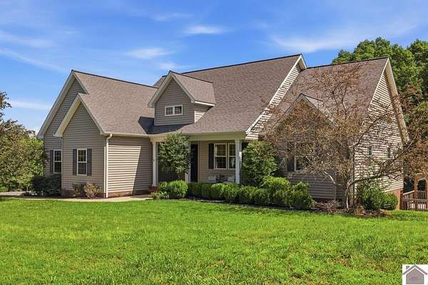 20 Acres of Land with Home for Sale in New Concord, Kentucky