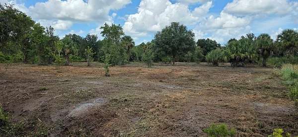 1.25 Acres of Residential Land for Sale in Okeechobee, Florida