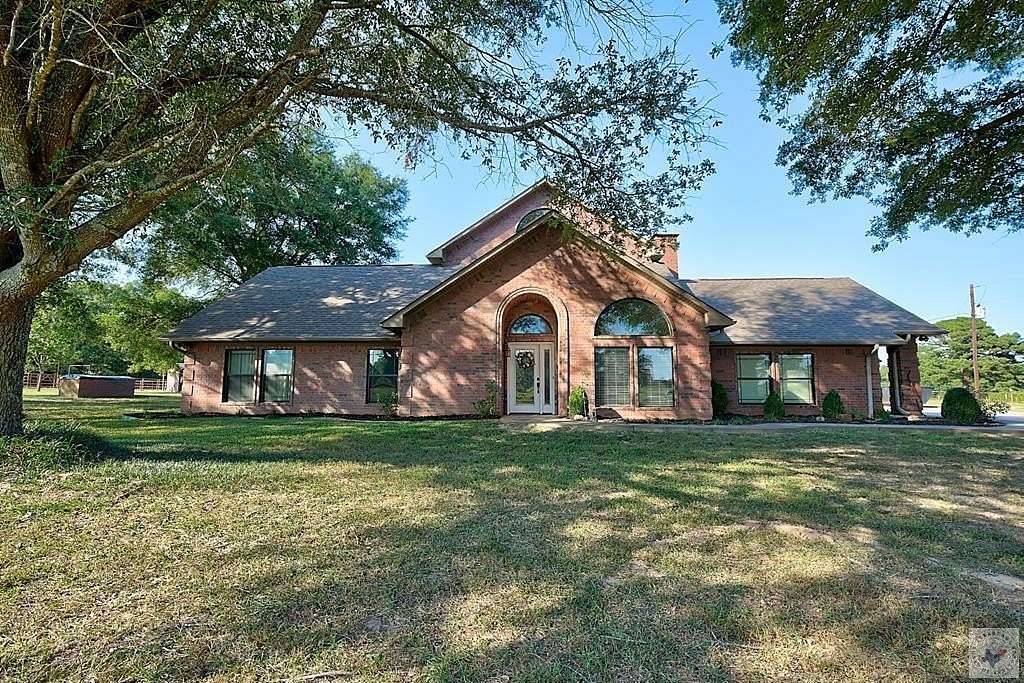 24.4 Acres of Agricultural Land with Home for Sale in Hooks, Texas