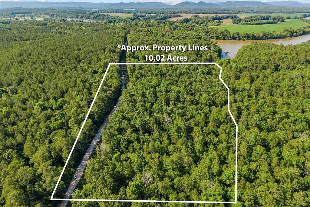 10 Acres of Recreational & Residential Land for Sale in Cave Spring, Georgia