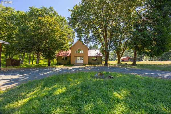 20 Acres of Land with Home for Sale in Oakland, Oregon