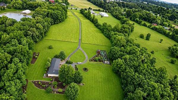 11.6 Acres of Land with Home for Sale in Baltimore, Ohio