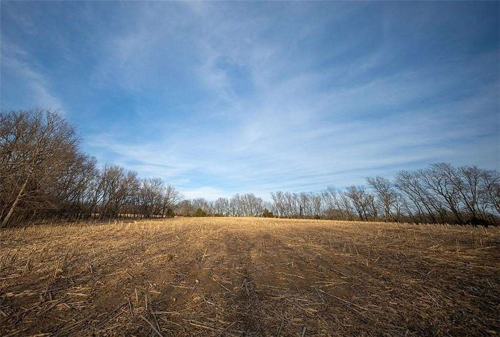 240 Acres of Land for Sale in Hume, Missouri