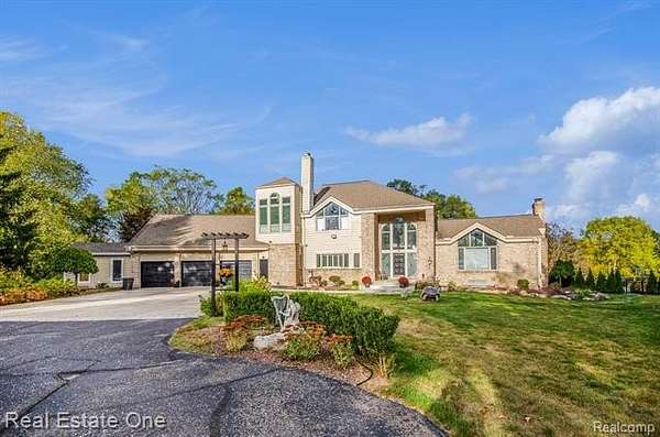 2 Acres of Land with Home for Sale in Rochester, Michigan