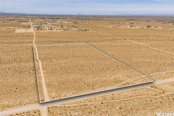 20 Acres of Land for Sale in Phelan, California