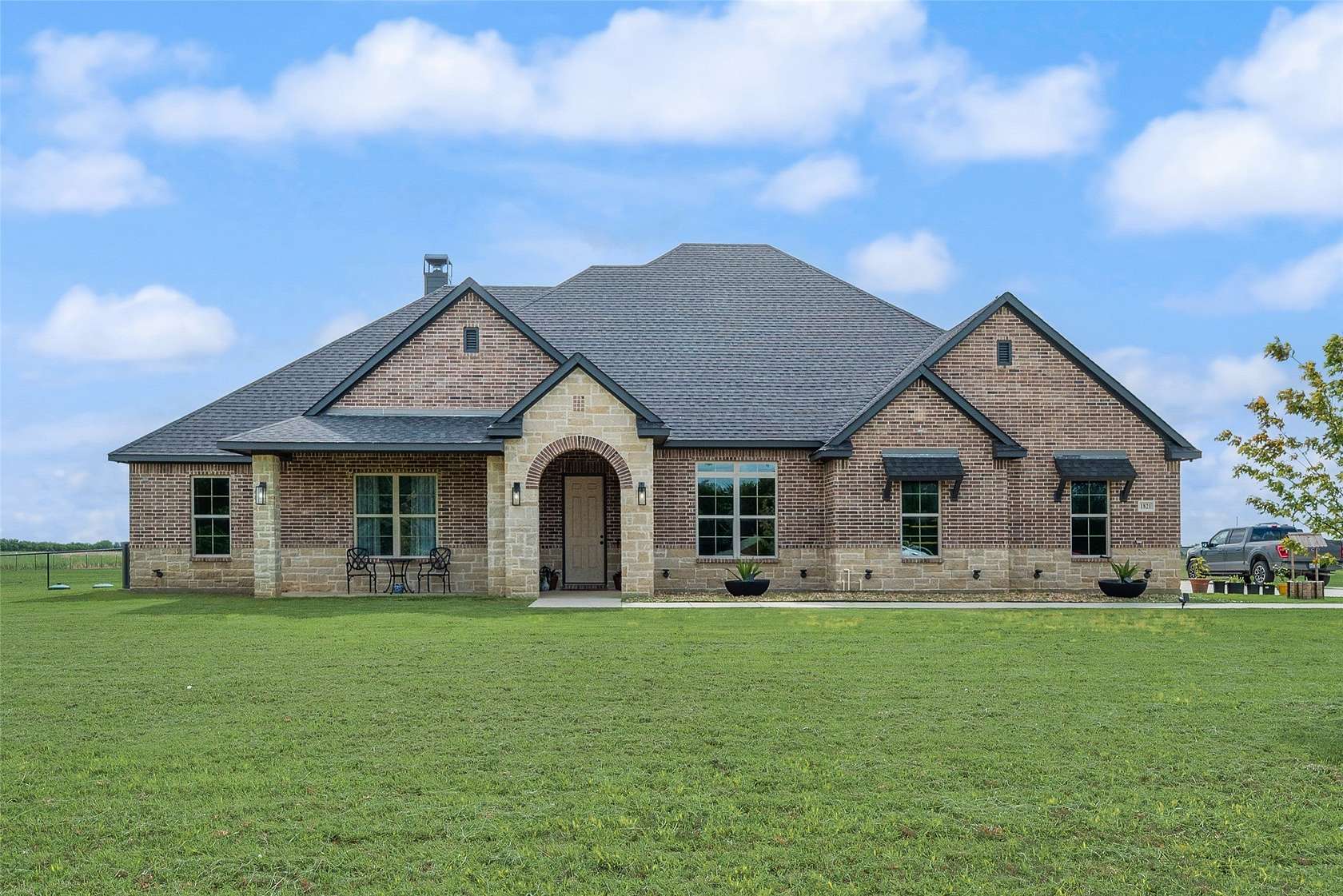 2.5 Acres of Land with Home for Sale in Palmer, Texas