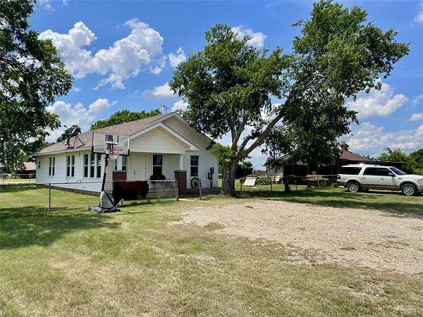 17.5 Acres of Land with Home for Lease in Sanger, Texas