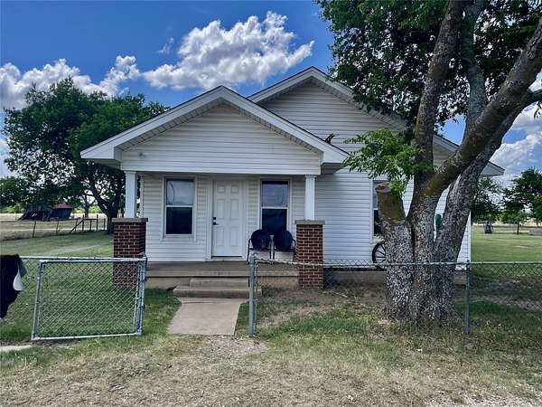 17.5 Acres of Land with Home for Lease in Sanger, Texas