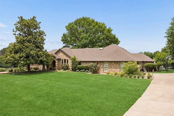 2.75 Acres of Land with Home for Sale in Sunnyvale, Texas