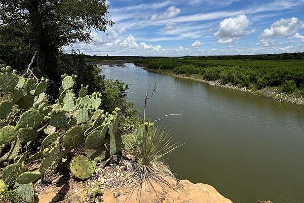 353 Acres of Improved Land for Sale in Voss, Texas