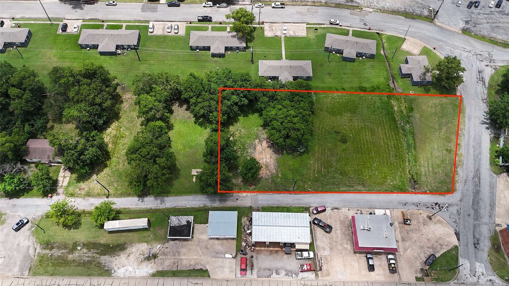 1.44 Acres of Commercial Land for Sale in Bonham, Texas