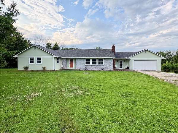 2.9 Acres of Land with Home for Sale in Adrian, Missouri