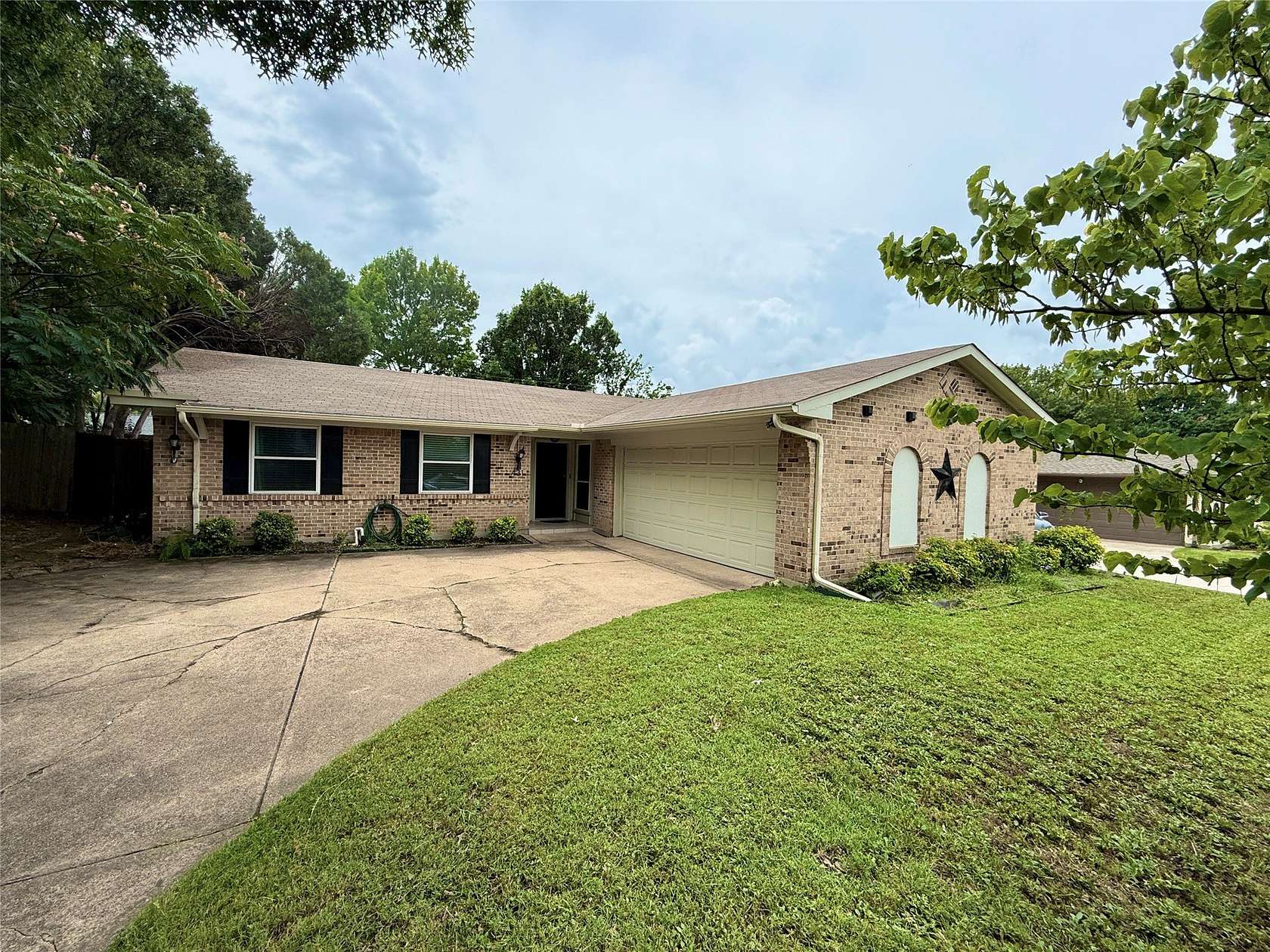 2 Acres of Land with Home for Lease in Richardson, Texas