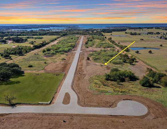 2 Acres of Residential Land for Sale in Pilot Point, Texas