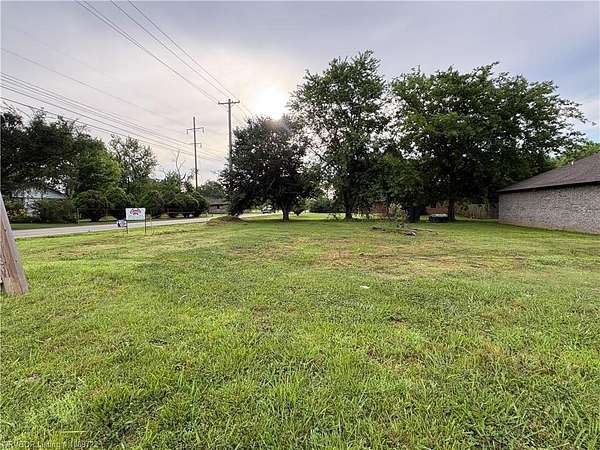 0.99 Acres of Residential Land for Sale in Sallisaw, Oklahoma