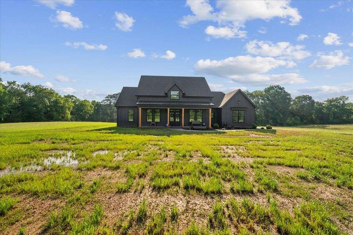 2 Acres of Land with Home for Sale in LaFayette, Georgia