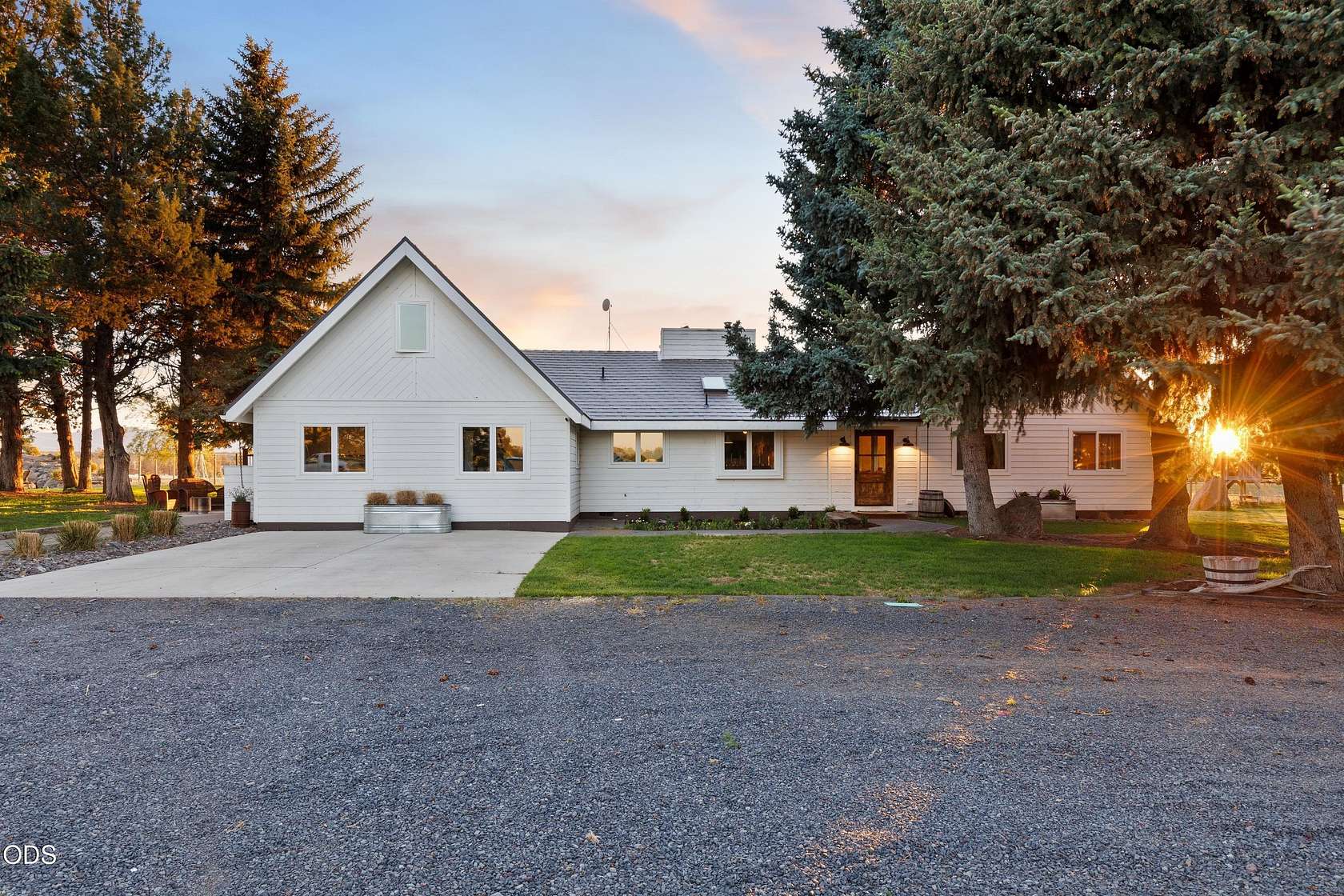 23.5 Acres of Land with Home for Sale in Bend, Oregon