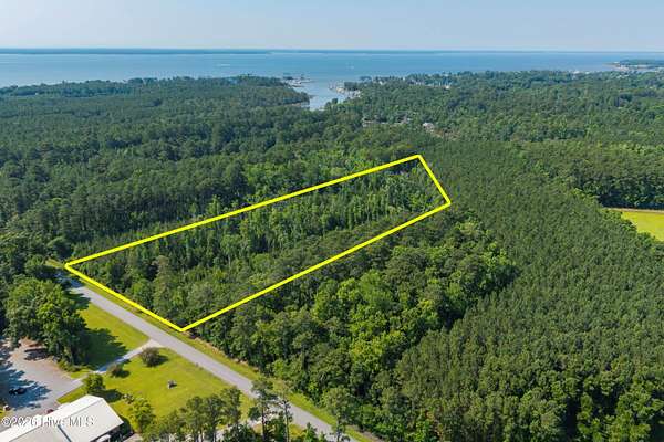4 Acres of Residential Land for Sale in Oriental, North Carolina