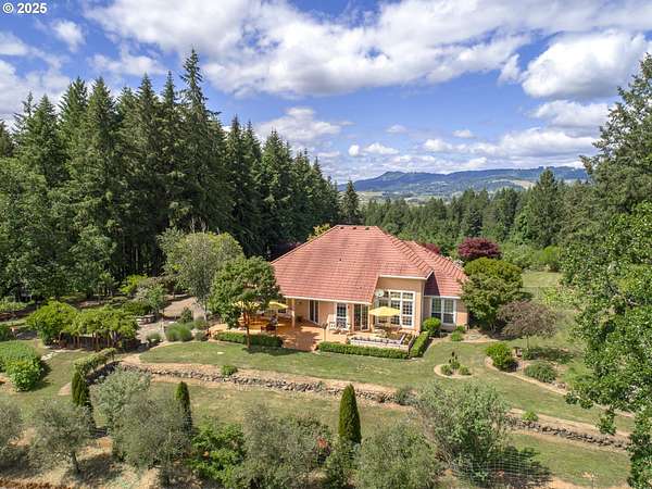 4.57 Acres of Land with Home for Sale in Newberg, Oregon