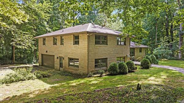 1.79 Acres of Land with Home for Sale in Fort Wayne, Indiana