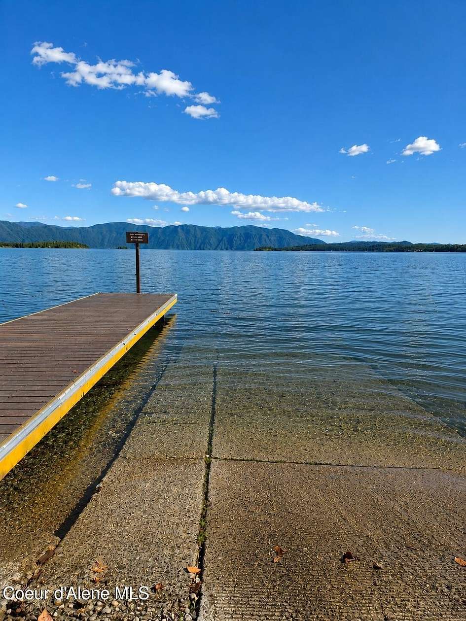 1.78 Acres of Improved Mixed-Use Land for Sale in Hope, Idaho