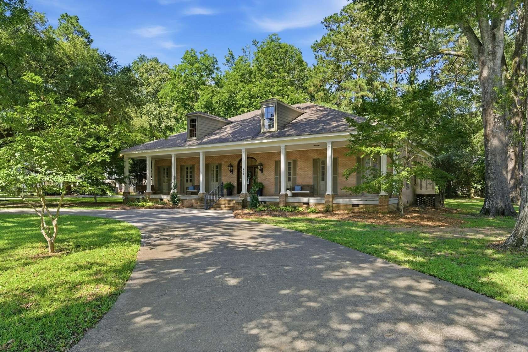 1.5 Acres of Land with Home for Sale in Columbia, Mississippi