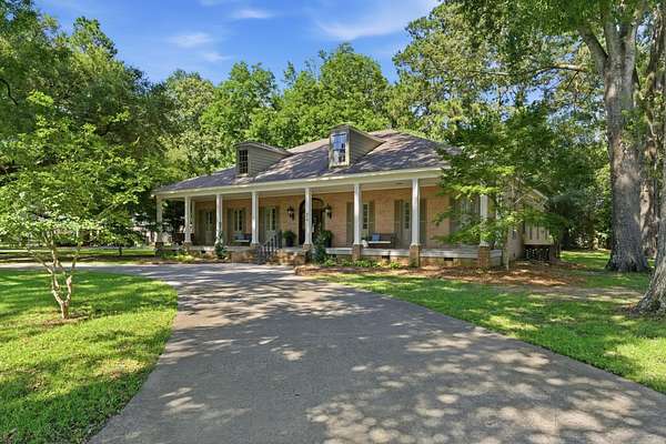 1.5 Acres of Land with Home for Sale in Columbia, Mississippi