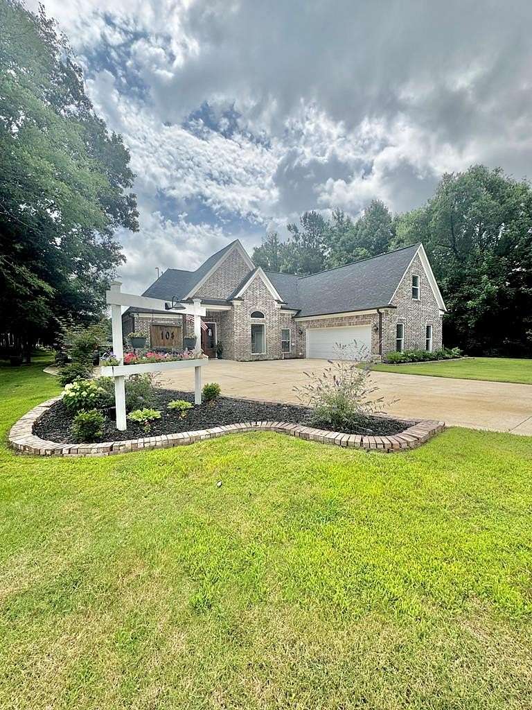 1.9 Acres of Land with Home for Sale in Coldwater, Mississippi