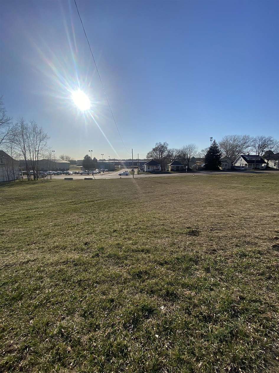 1.5 Acres of Commercial Land for Sale in Sioux City, Iowa