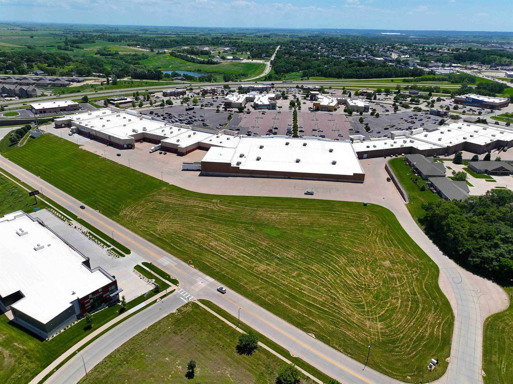 3 Acres of Mixed-Use Land for Sale in Sioux City, Iowa