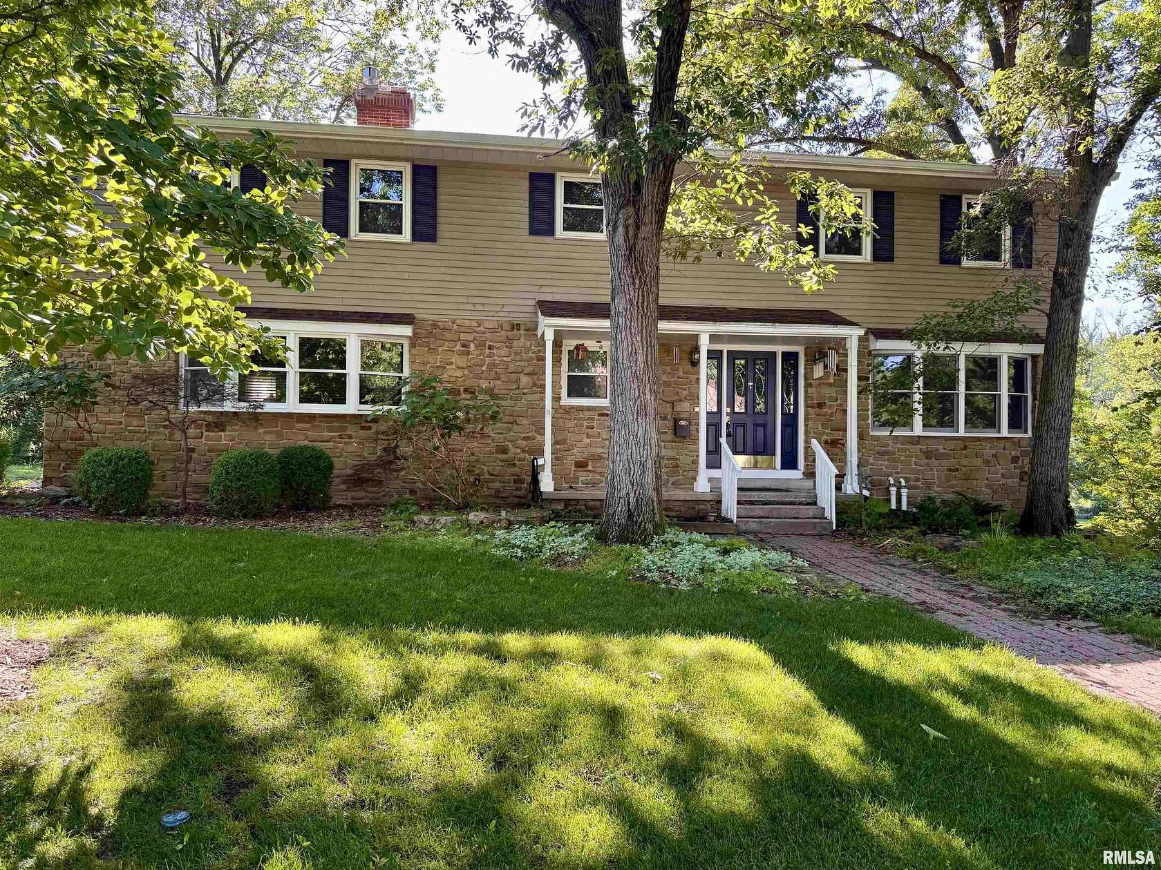 1.77 Acres of Land with Home for Sale in Macomb, Illinois
