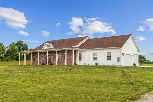 4.65 Acres of Land with Home for Sale in Billings, Missouri