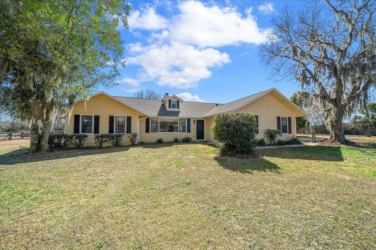 6.85 Acres of Land with Home for Sale in Ocala, Florida