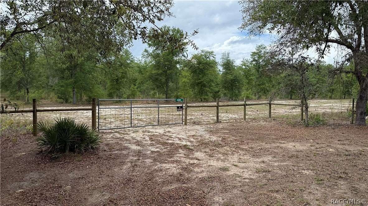 10.5 Acres of Land for Sale in Dunnellon, Florida