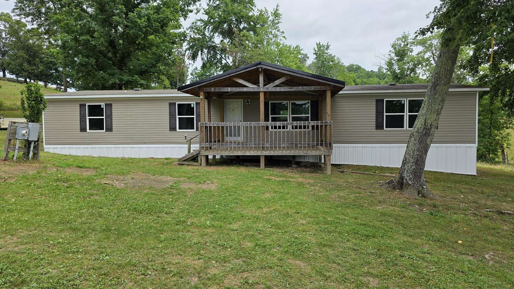 2 Acres of Land with Home for Sale in McKee, Kentucky